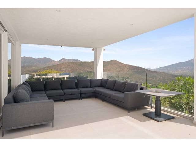 Chalet de 4 habitaciones en Ojen en venta con piscina garaje - 3.650.000 € (Ref: 9928632)