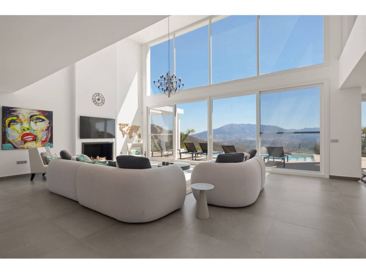 5 bedroom Villa for sale in Ojen with pool garage - € 3,300,000 (Ref: 9928633)