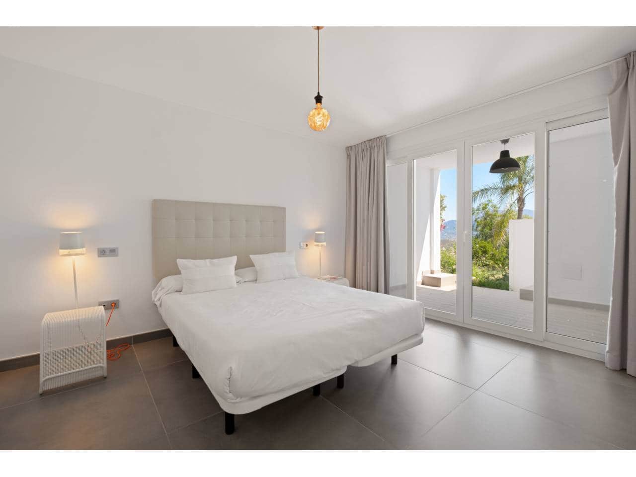 5 bedroom Villa for sale in Ojen with pool garage - € 3,300,000 (Ref: 9928633)