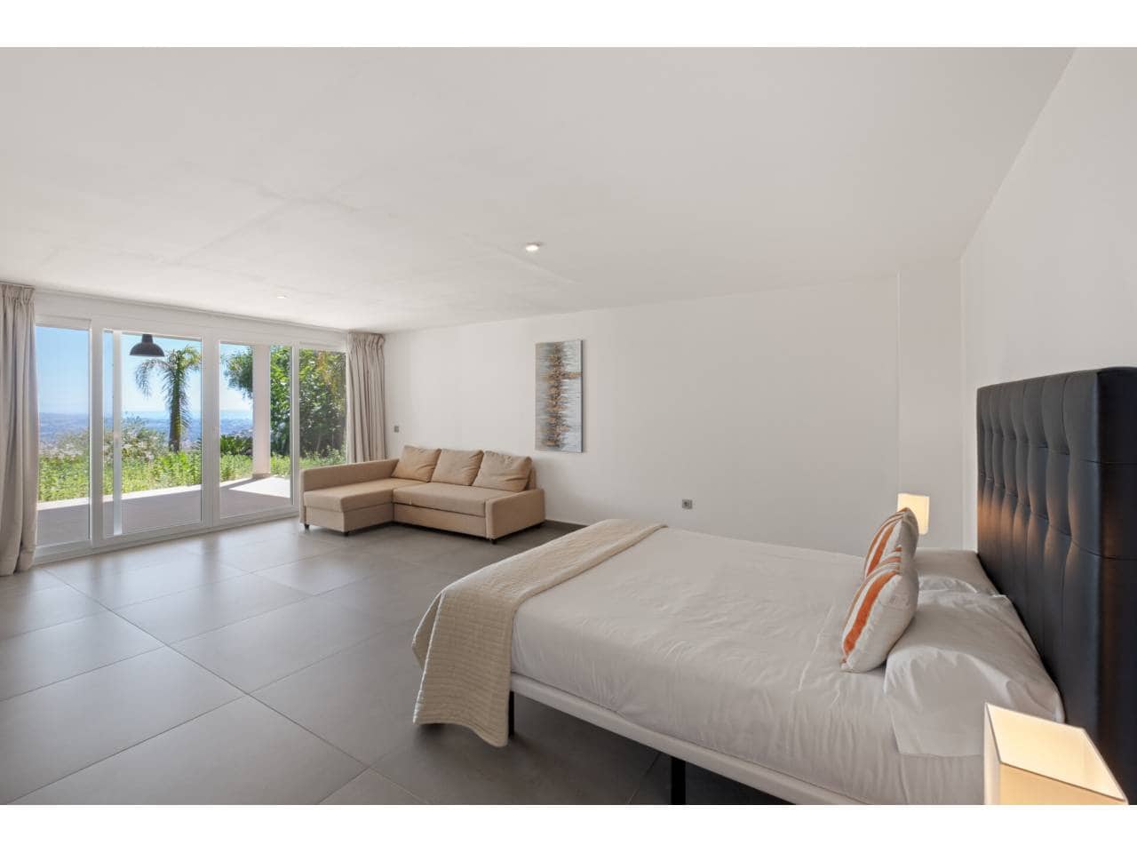 5 bedroom Villa for sale in Ojen with pool garage - € 3,300,000 (Ref: 9928633)