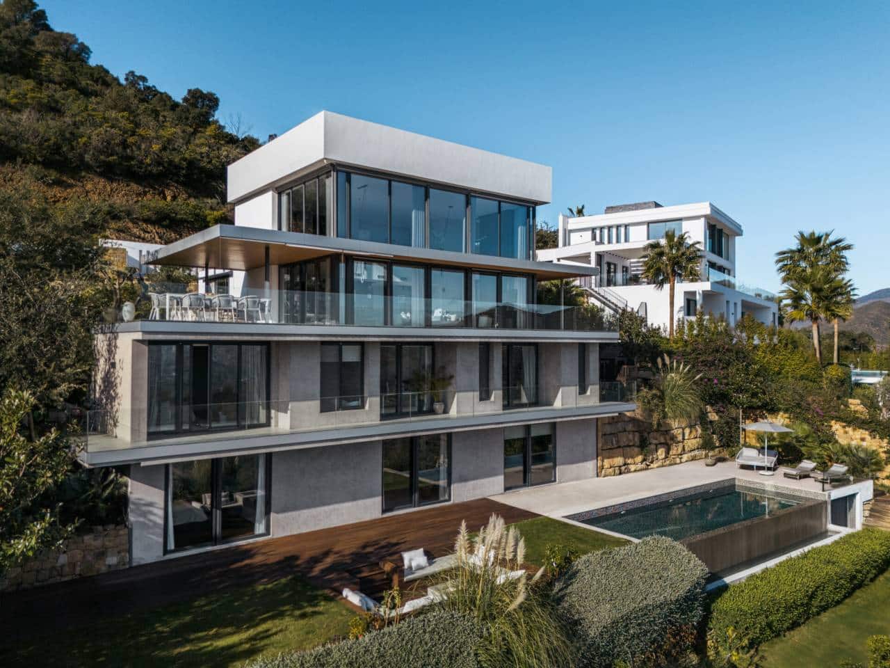 6 bedroom Villa for sale in Ojen with pool garage - € 3,850,000 (Ref: 9928634)