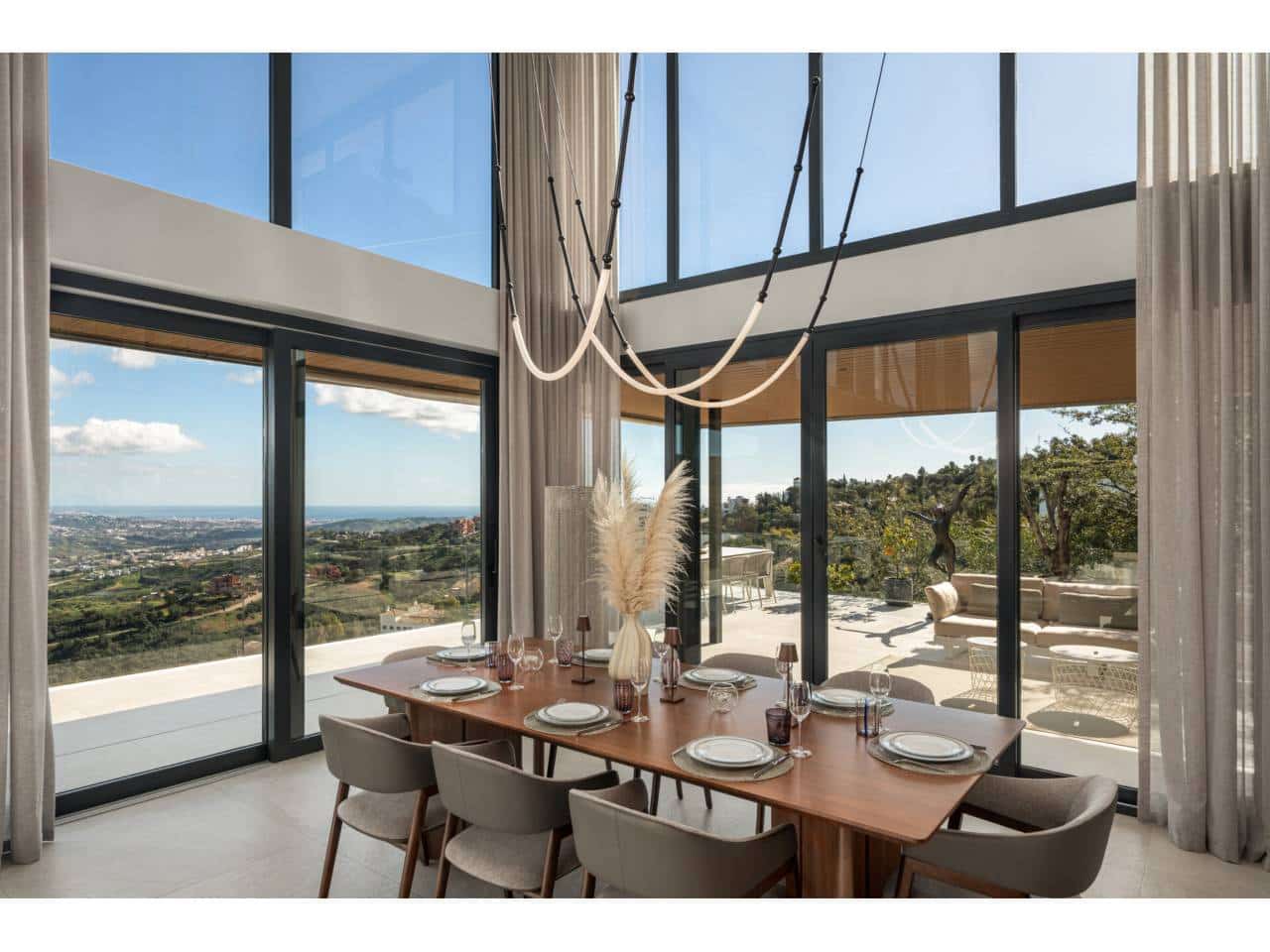 6 bedroom Villa for sale in Ojen with pool garage - € 3,850,000 (Ref: 9928634)
