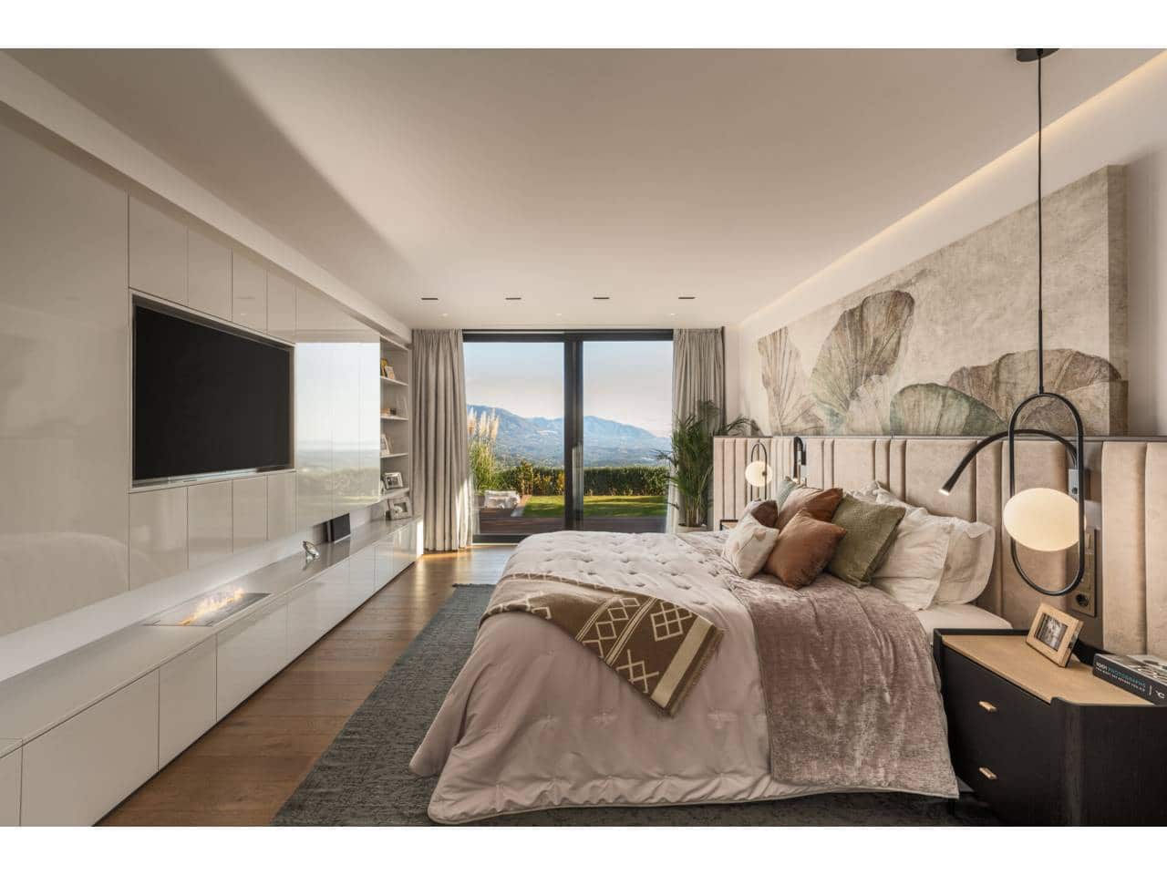 6 bedroom Villa for sale in Ojen with pool garage - € 3,850,000 (Ref: 9928634)