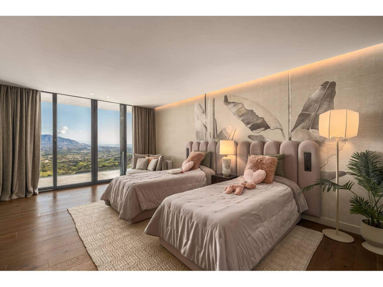 6 bedroom Villa for sale in Ojen with pool garage - € 3,850,000 (Ref: 9928634)