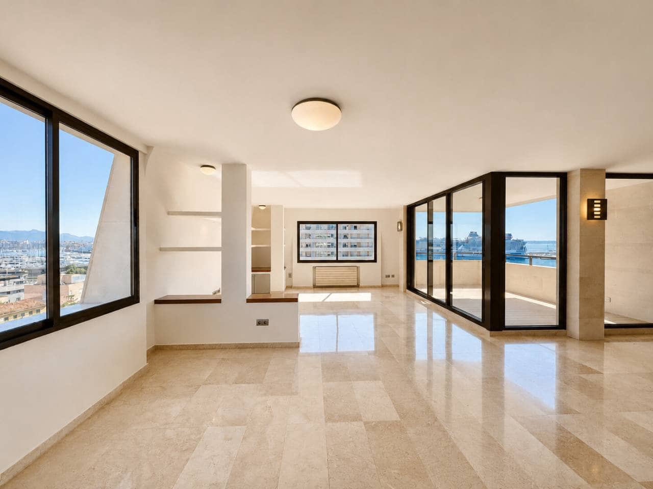 2 bedroom Penthouse for sale in Palma de Mallorca with garage - € 970,000 (Ref: 9954671)
