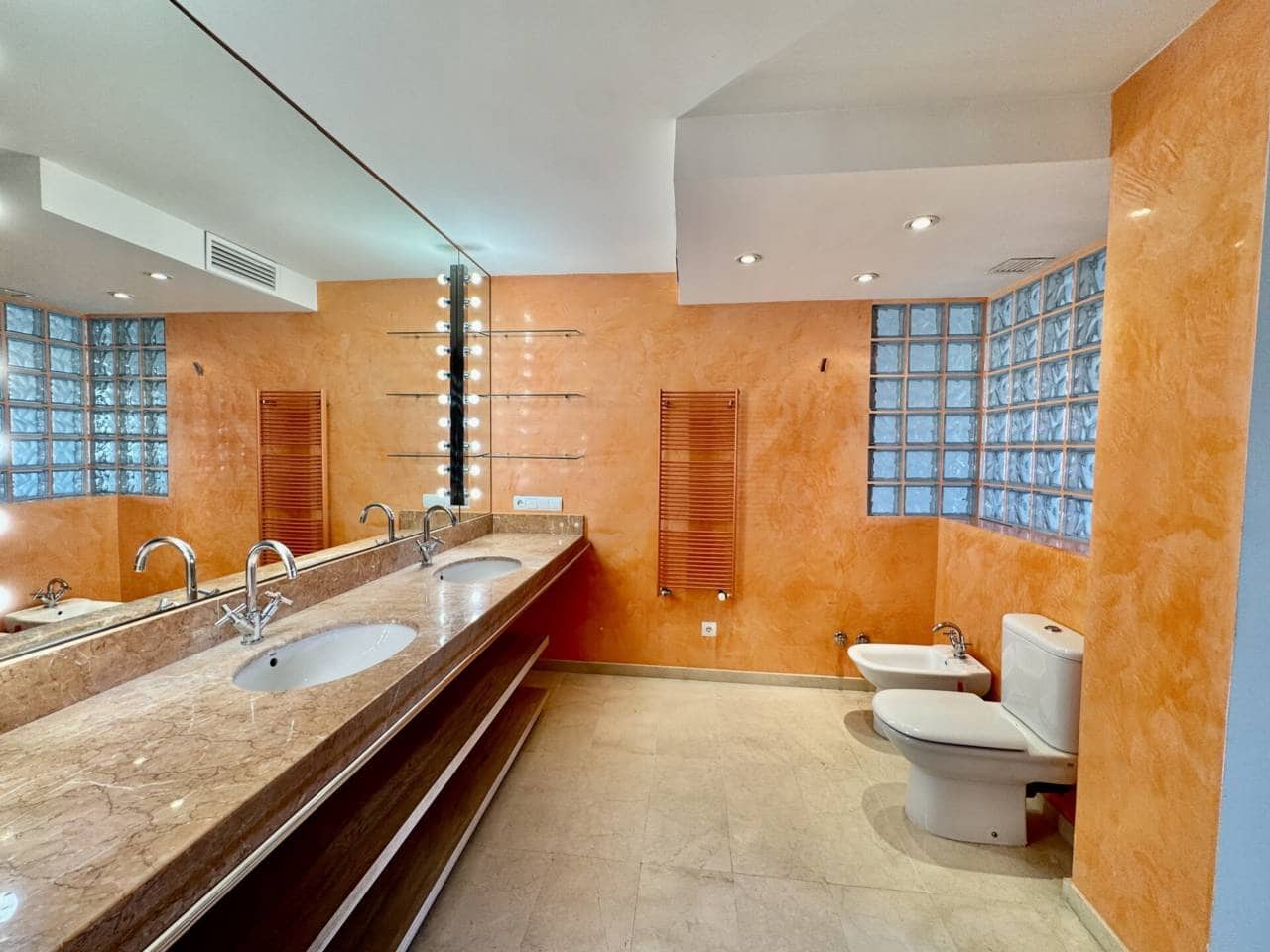 2 bedroom Penthouse for sale in Palma de Mallorca with garage - € 970,000 (Ref: 9954671)