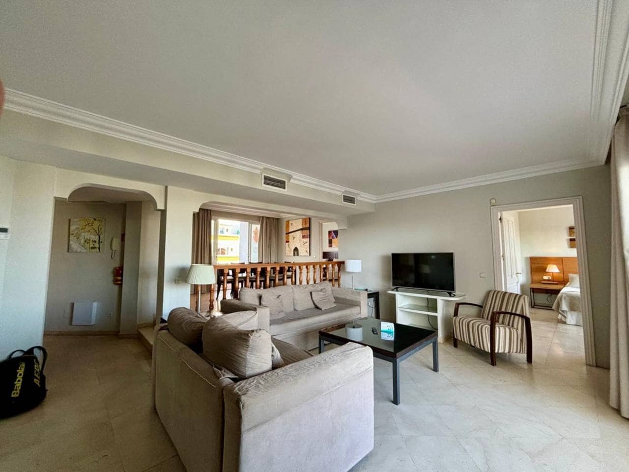 2 quarto Apartamento para arrendar em Elviria com piscina garagem - 1 750 € (Ref: 9984191)