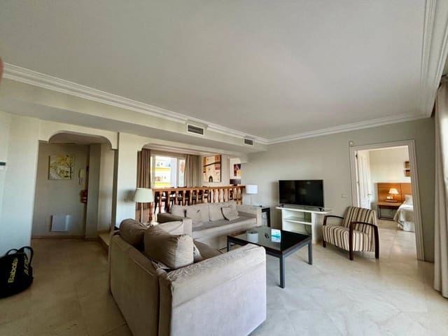 2 quarto Apartamento para arrendar em Elviria, Marbella com piscina garagem - 1 750 € (Ref: 9984191)