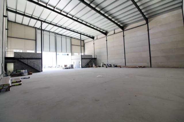 Commercial for rent in Mijas Golf, Mijas - € 3,000 (Ref: 8100673)