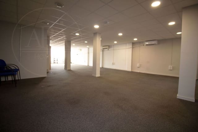 Office for rent in Zona Puerto Deportivo, Fuengirola - € 950 (Ref: 8479062)