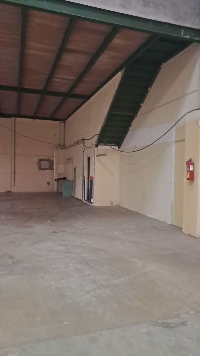 Commercial for rent in Torremolinos - € 2,400 (Ref: 8713220)