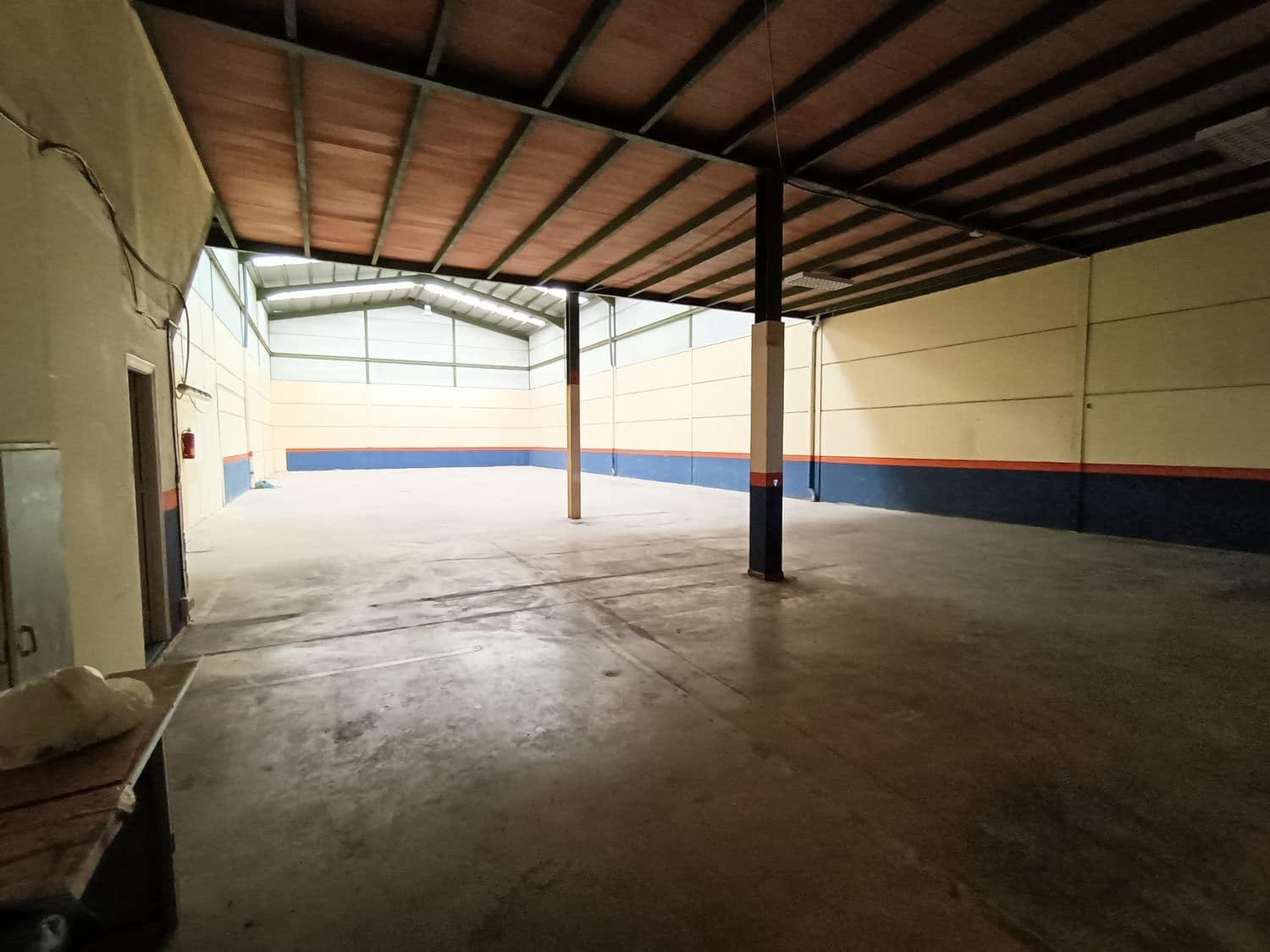 Commercial for rent in Torremolinos - € 2,400 (Ref: 8713220)