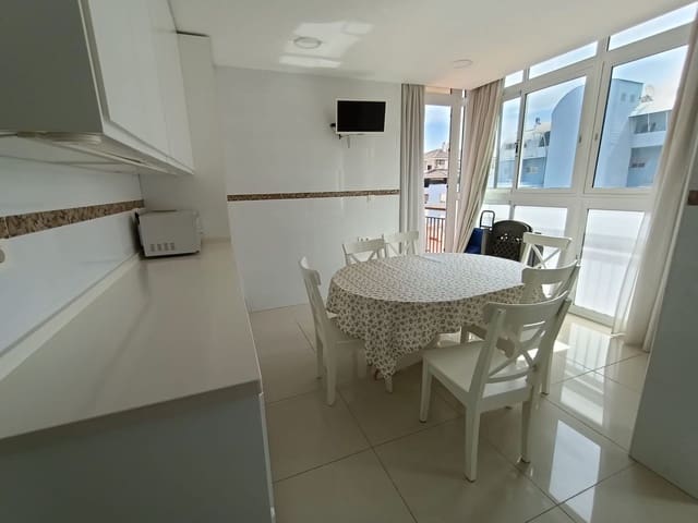 4 chambre Appartement à vendre à Playa de los Boliches, Fuengirola - 595 000 € (Ref: 8985448)