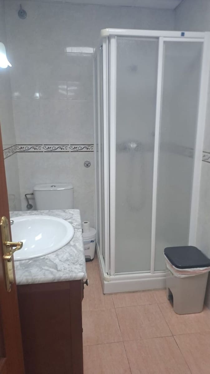 Kontor til leje i Torremolinos - € 600 (Ref: 9019829)