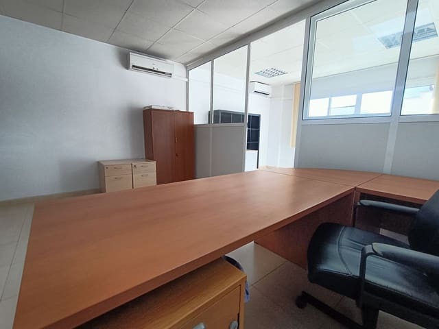 Toimisto vuokrattavana paikassa Torremolinos - 600 € (Ref: 9019829)