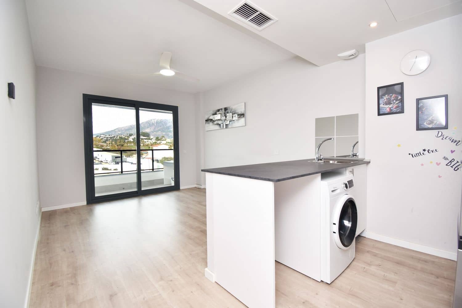 2 makuuhuone Huoneisto myytävänä paikassa Las Lagunas de Mijas mukana uima-altaan 
autotalli - 270 000 € (Ref: 9062044)