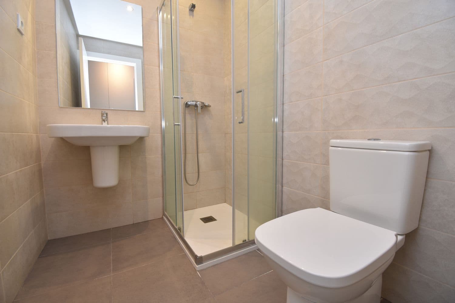 2 makuuhuone Huoneisto myytävänä paikassa Las Lagunas de Mijas mukana uima-altaan 
autotalli - 270 000 € (Ref: 9062044)