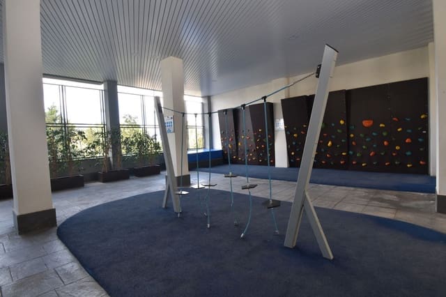 2 makuuhuone Huoneisto myytävänä paikassa Los Árboles, Mijas mukana uima-altaan 
autotalli - 270 000 € (Ref: 9062044)