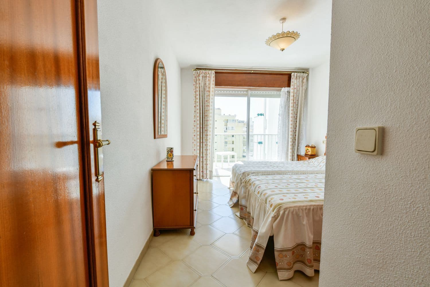 4 bedroom Apartment for sale in Fuengirola with pool garage - € 350,000 (Ref: 9109858)