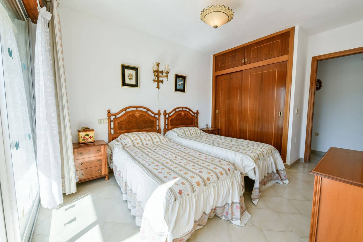 4 bedroom Apartment for sale in Fuengirola with pool garage - € 350,000 (Ref: 9109858)