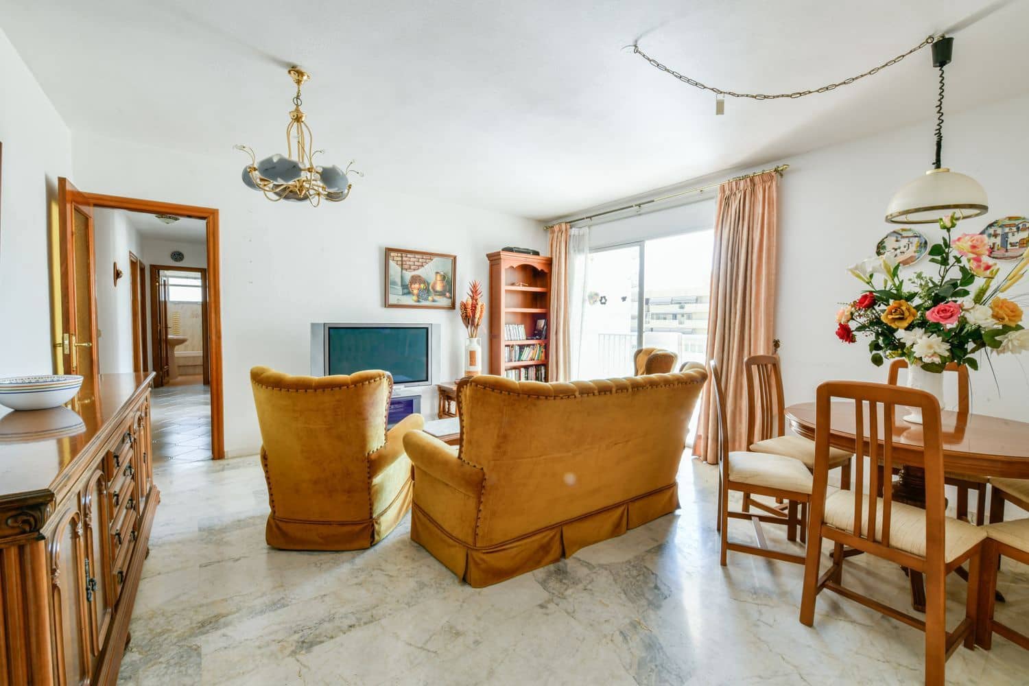 4 bedroom Apartment for sale in Fuengirola with pool garage - € 350,000 (Ref: 9109858)