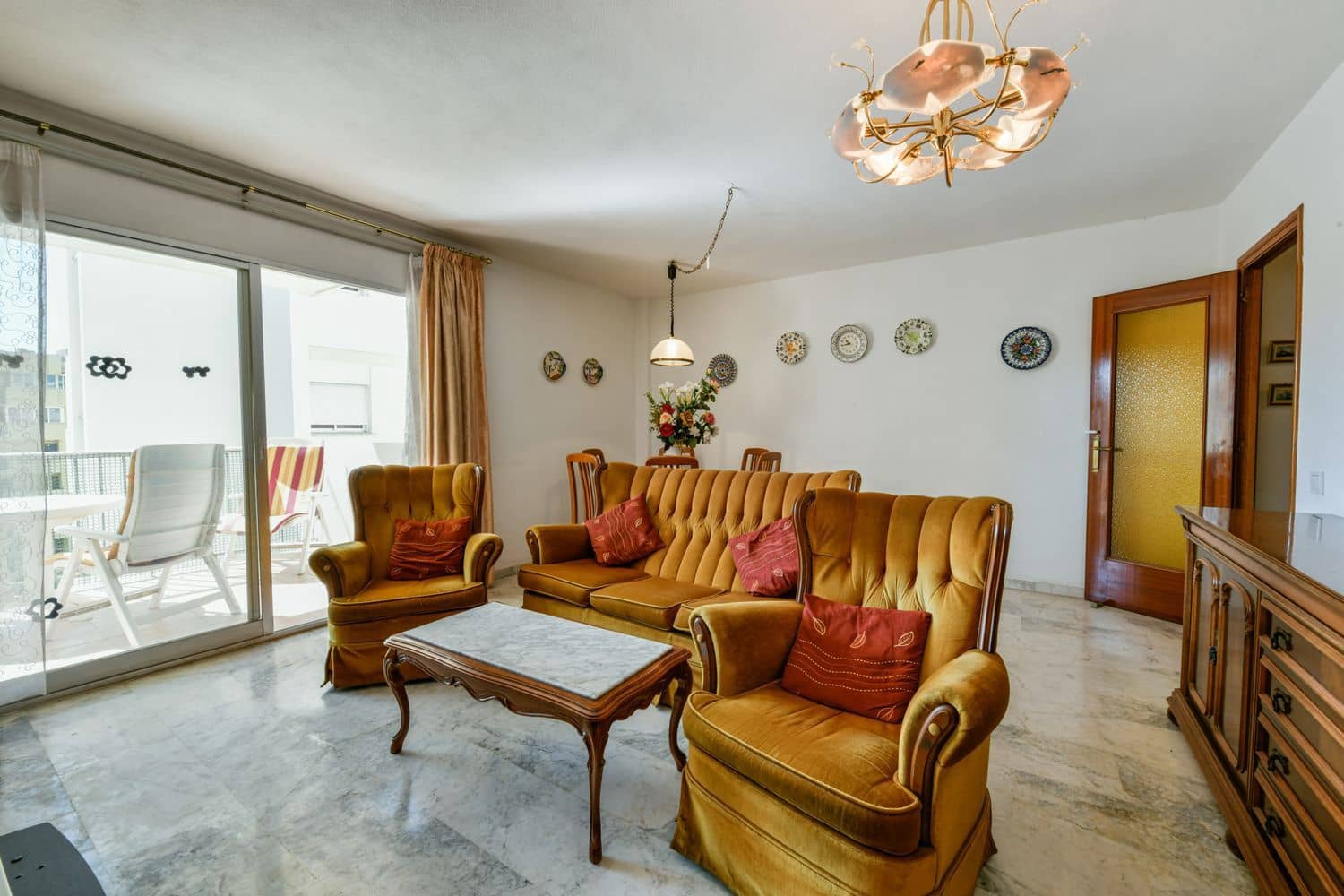 4 bedroom Apartment for sale in Fuengirola with pool garage - € 350,000 (Ref: 9109858)