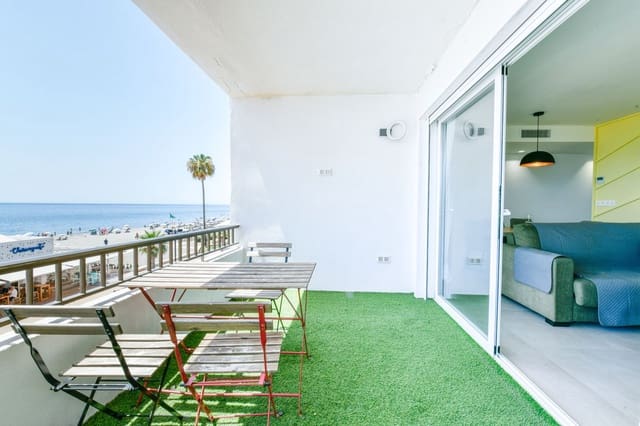 2 soverom Leilighet til salgs i Las Gaviotas  - Carvajal, Fuengirola med garasje - € 540 000 (Ref: 9118415)