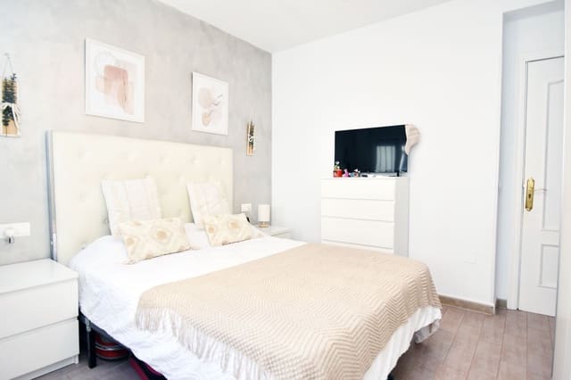 3 soverom Leilighet til salgs i Zona Puerto Deportivo, Fuengirola med garasje - € 275 000 (Ref: 9321467)