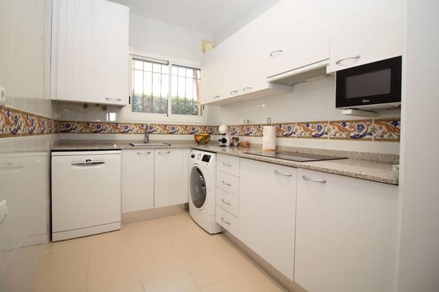 2 bedroom Apartment for rent in La Reserva, Marbella with pool garage - € 1,000 (Ref: 9426704)