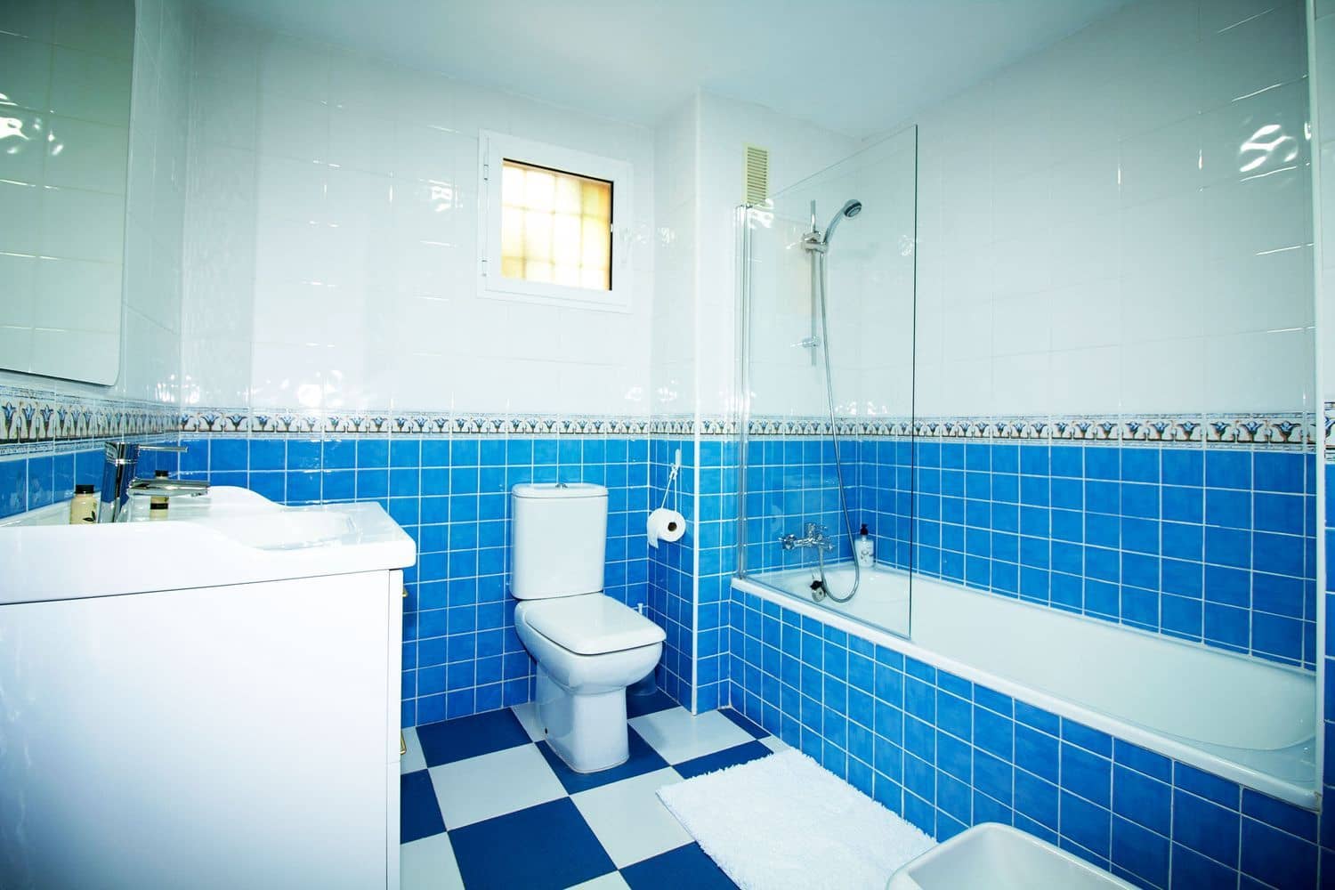 2 bedroom Apartment for rent in La Reserva with pool garage - € 1,000 (Ref: 9426704)