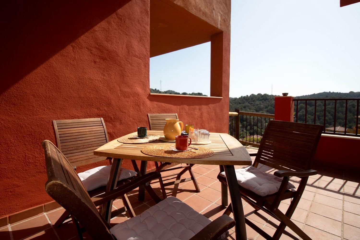 2 bedroom Apartment for rent in La Reserva with pool garage - € 1,000 (Ref: 9426704)