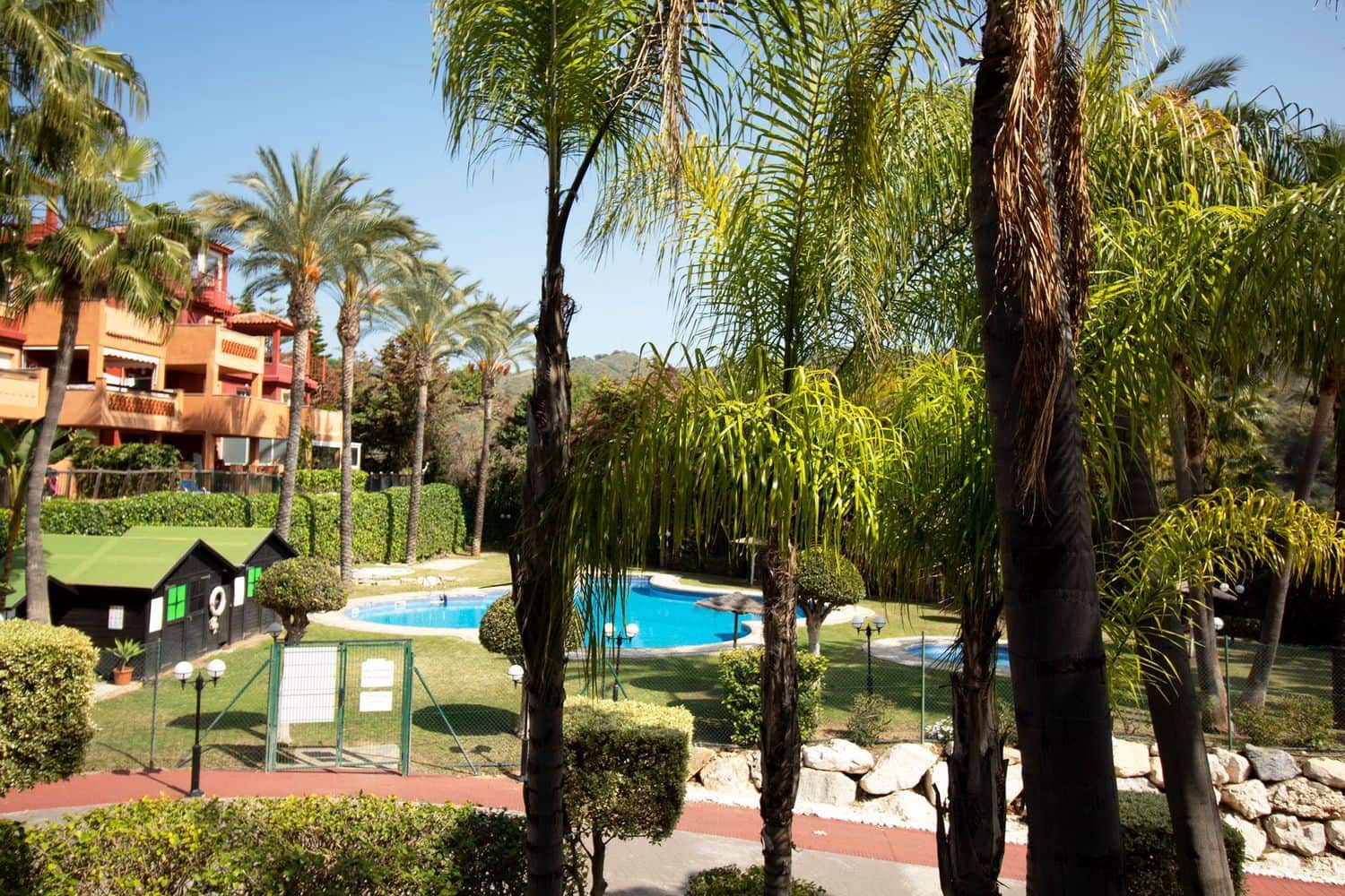 2 bedroom Apartment for rent in La Reserva with pool garage - € 1,000 (Ref: 9426704)