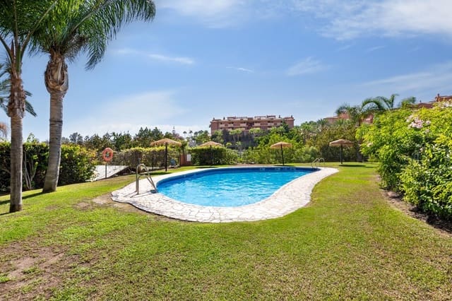 2 bedroom Apartment for rent in La Reserva, Marbella with pool garage - € 1,000 (Ref: 9432857)