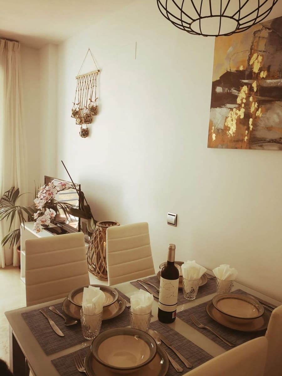 1 soverom Leilighet til salgs i Torrequebrada med svømmebasseng garasje - € 245 000 (Ref: 9445559)