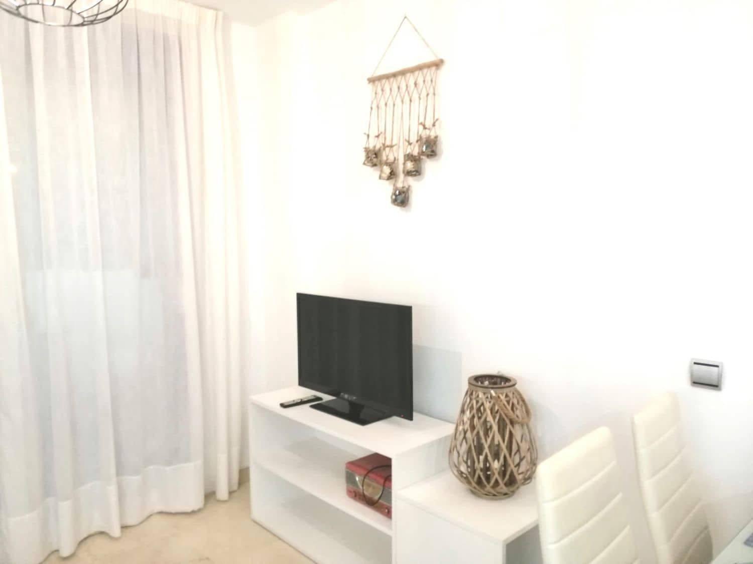 1 soverom Leilighet til salgs i Torrequebrada med svømmebasseng garasje - € 245 000 (Ref: 9445559)