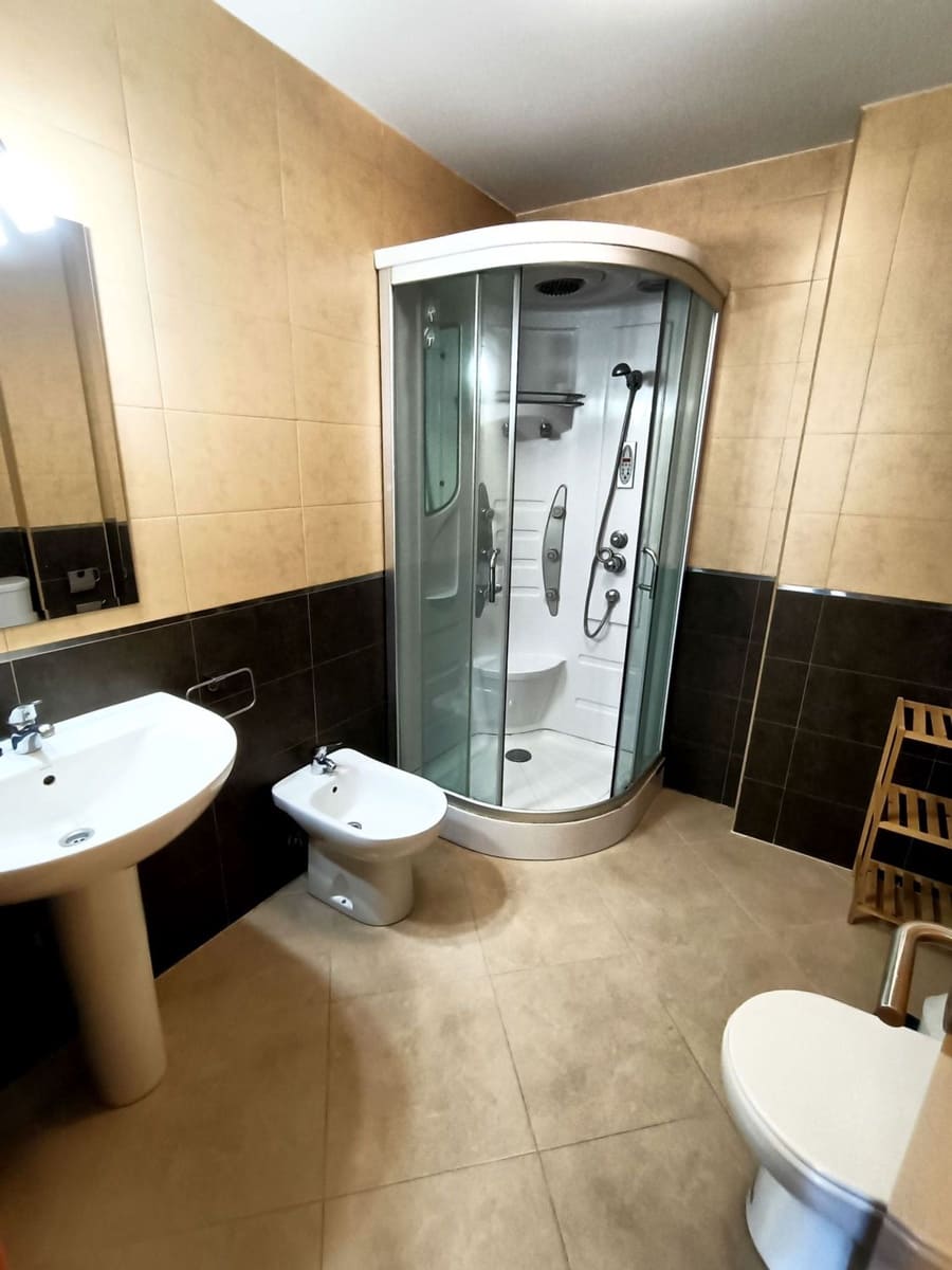 Appartement à louer à Fuengirola avec garage - 700 € (Ref: 9471908)