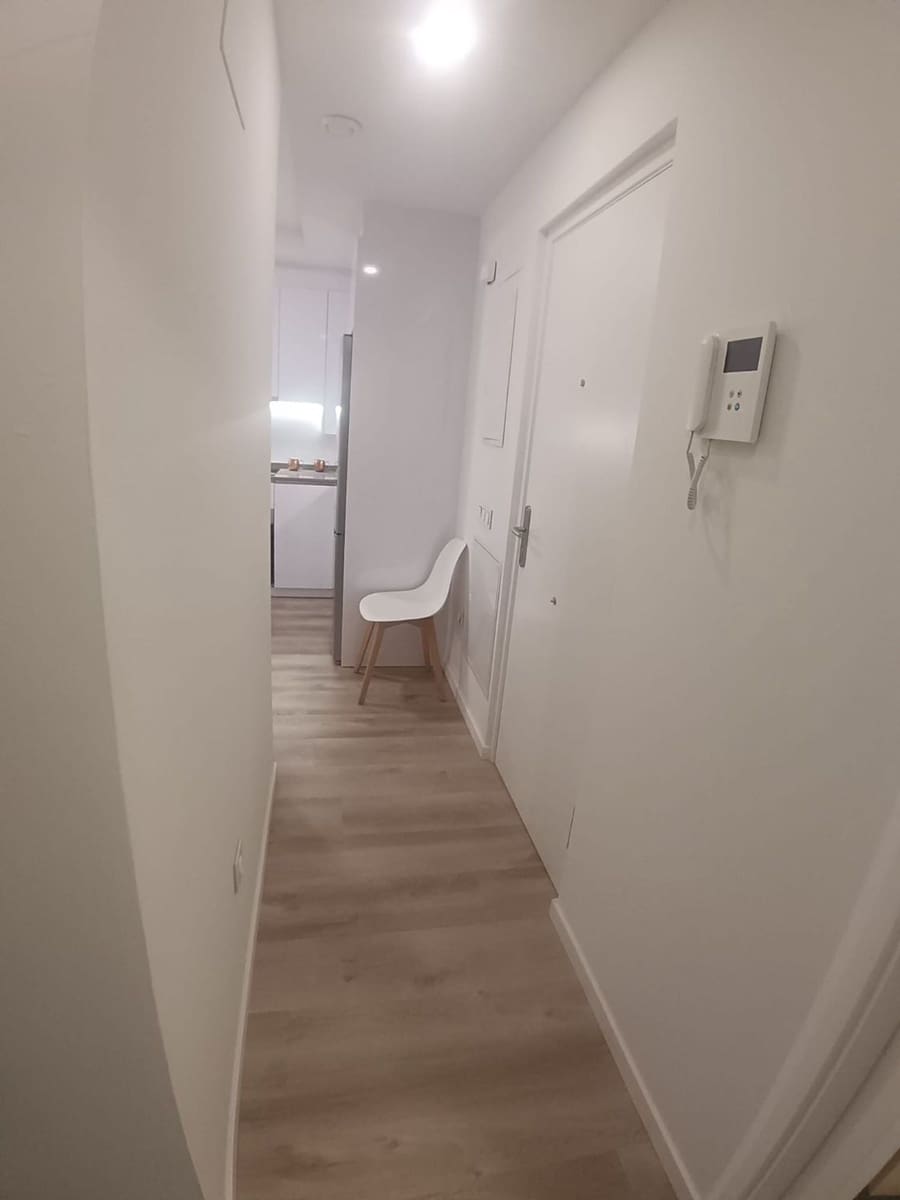 2 soverom Leilighet til leie i Fuengirola med garasje - € 1 200 (Ref: 9503717)