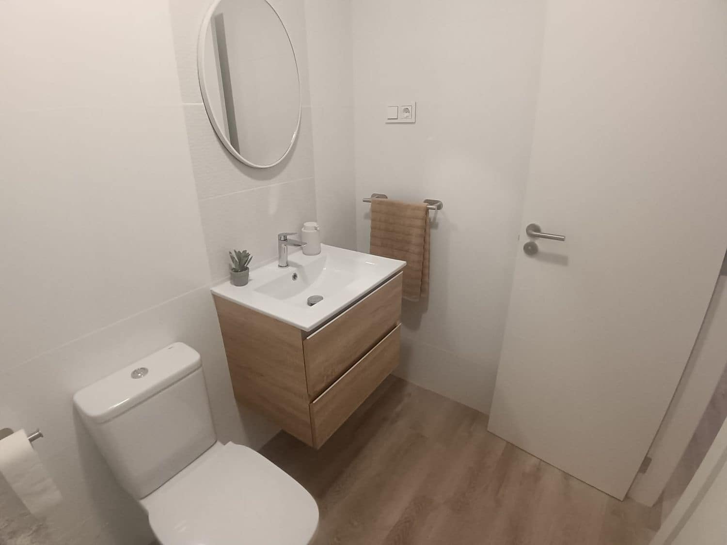 2 soverom Leilighet til leie i Fuengirola med garasje - € 1 200 (Ref: 9503717)