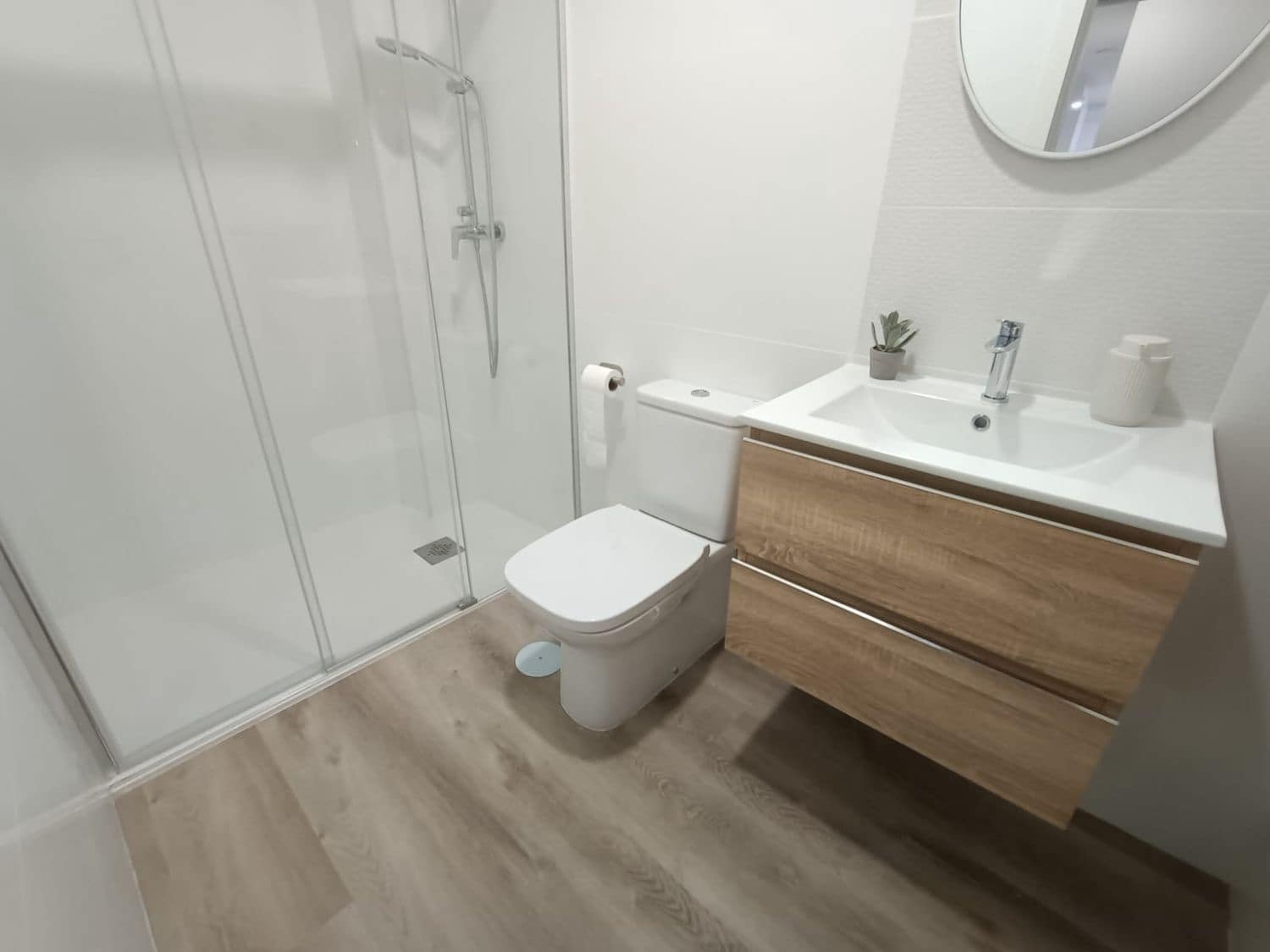 2 makuuhuone Huoneisto vuokrattavana paikassa Fuengirola mukana 
autotalli - 1 000 € (Ref: 9503717)