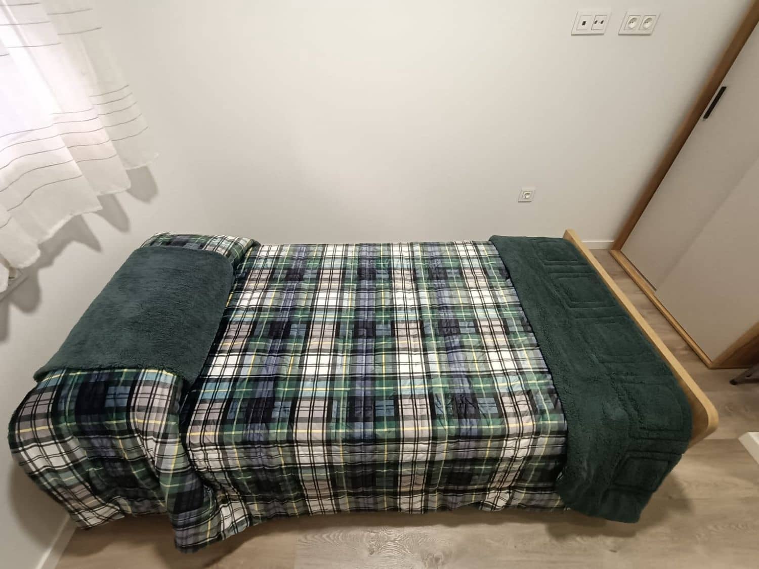 2 makuuhuone Huoneisto vuokrattavana paikassa Fuengirola mukana 
autotalli - 1 000 € (Ref: 9503717)