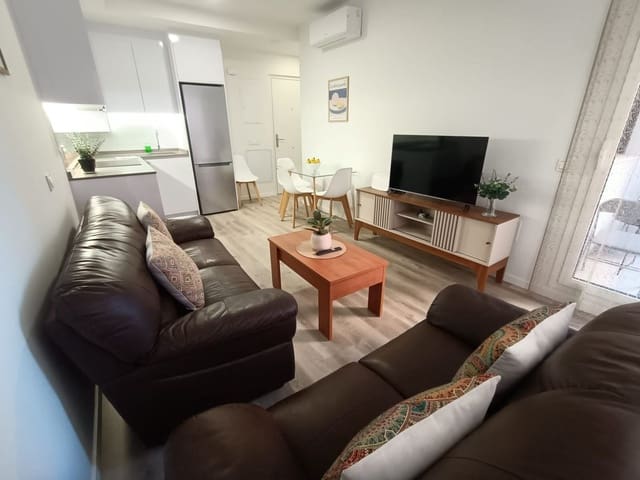 2 bedroom Apartment for rent in Zona Puerto Deportivo, Fuengirola with garage - € 1,000 (Ref: 9503717)