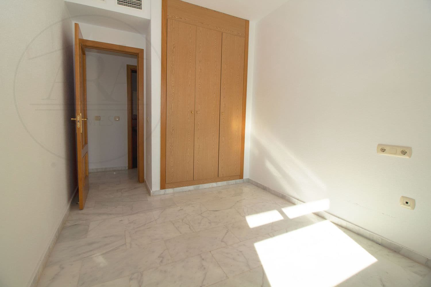 2 sovrum Lägenhet att hyra i Fuengirola med pool garage - 1 200 € (Ref: 9525908)