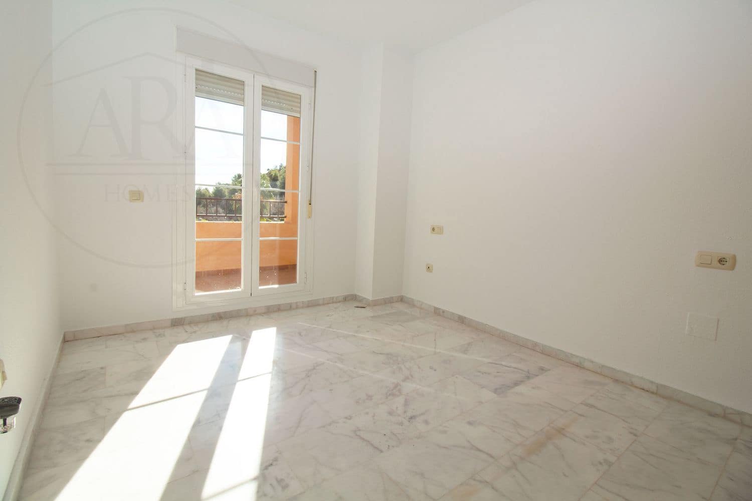 2 sovrum Lägenhet att hyra i Fuengirola med pool garage - 1 200 € (Ref: 9525908)