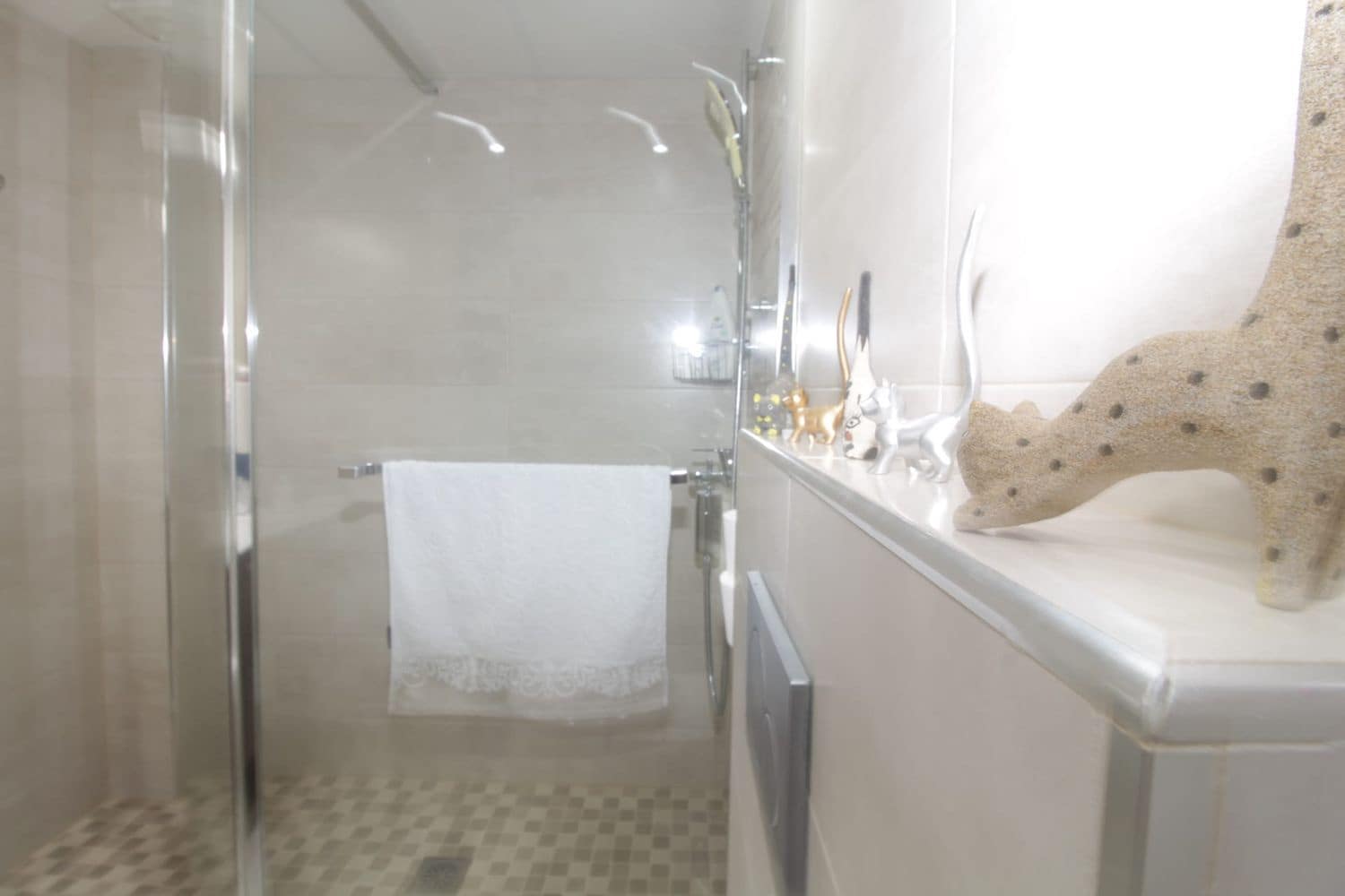 2 bedroom Apartment for sale in Fuengirola with garage - € 399,000 (Ref: 9570319)