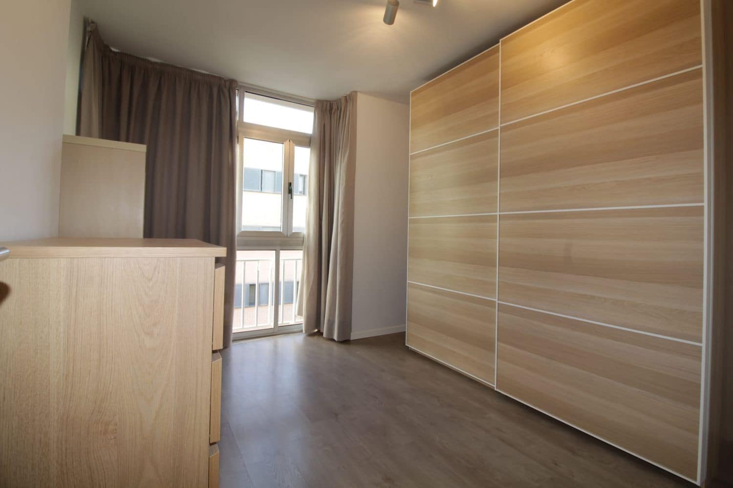 3 bedroom Apartment for rent in Malaga city with garage - € 1,250 (Ref: 9598521)