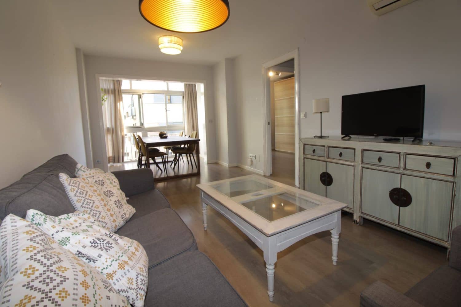 3 bedroom Apartment for rent in Malaga city with garage - € 1,250 (Ref: 9598521)