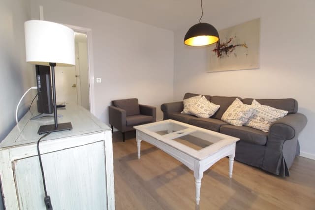 3 bedroom Apartment for rent in Cristo de la Epidemia, Málaga city with garage - € 1,250 (Ref: 9598521)