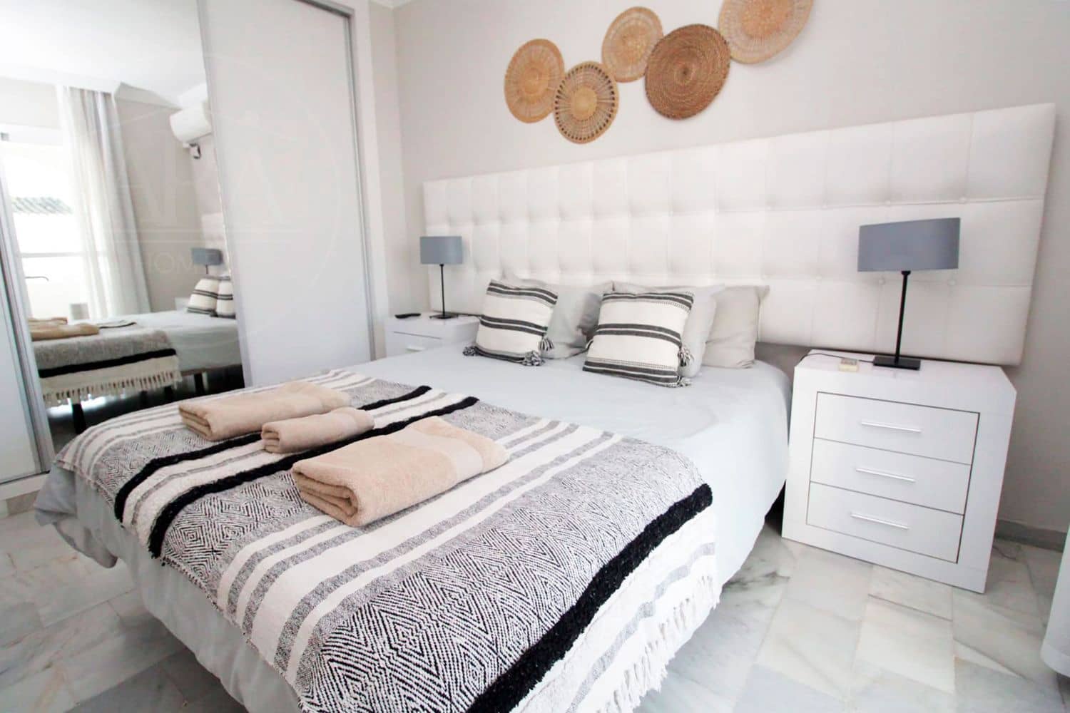 2 soveværelse Byhus til salg i La Reserva med swimmingpool garage - € 310.000 (Ref: 9629614)