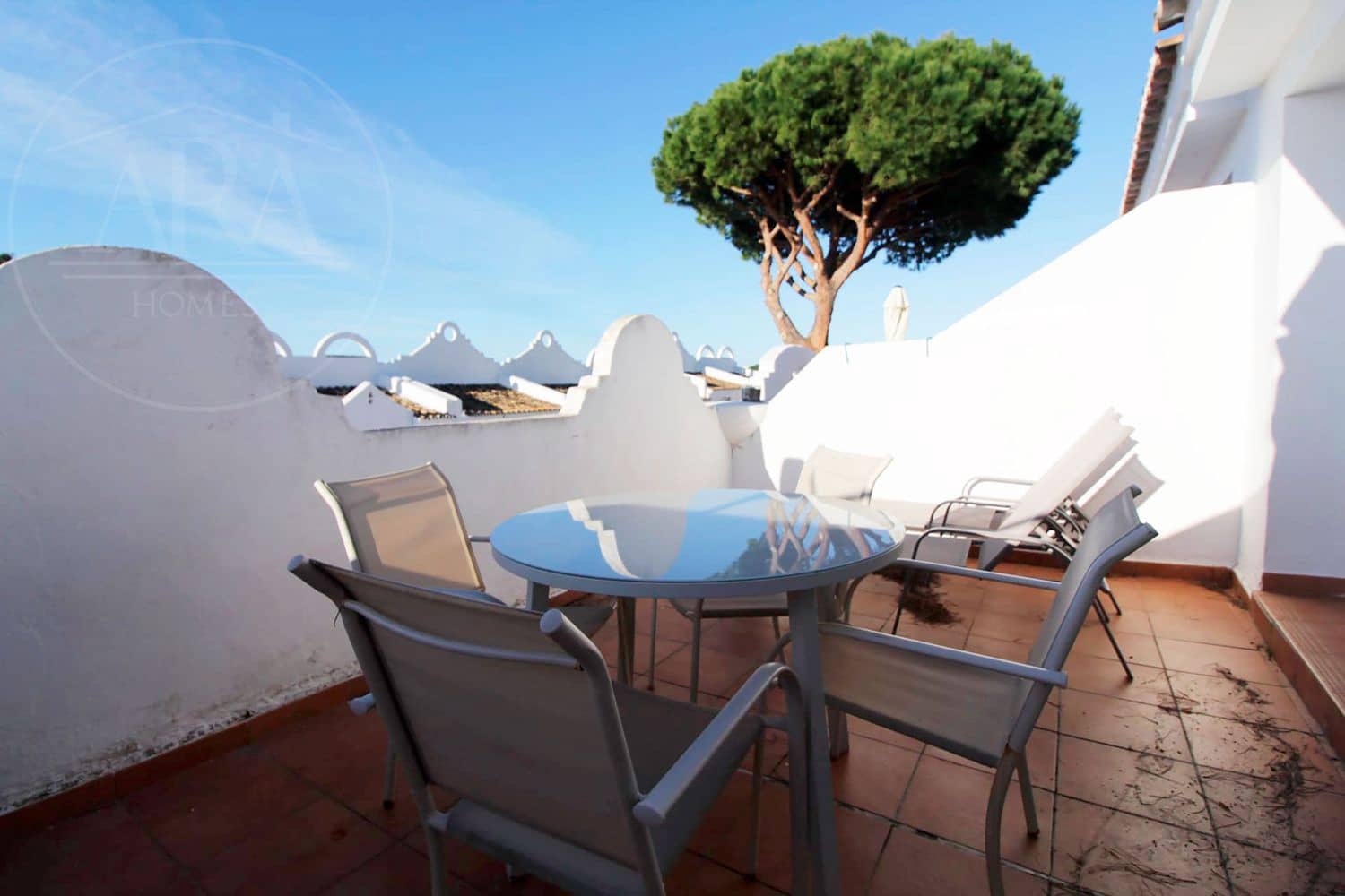 2 soveværelse Byhus til salg i La Reserva med swimmingpool garage - € 310.000 (Ref: 9629614)