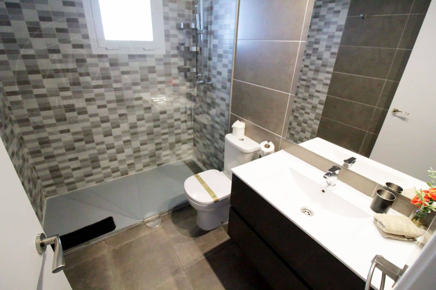 2 soveværelse Byhus til salg i La Reserva med swimmingpool garage - € 310.000 (Ref: 9629614)